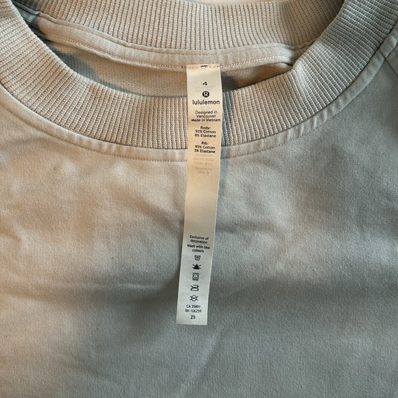 Cute unique Lululemon sweatshirt - Picture 2 of 3